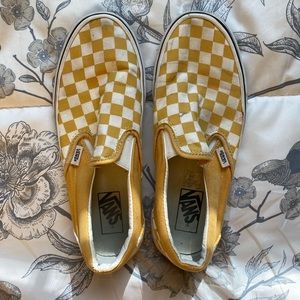 Yellow (mustard shade) and white checkered vans slip ons size 9w.